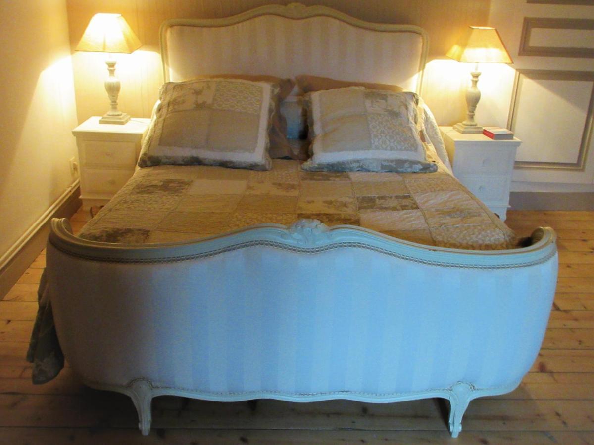 Le Manoir Sur La Roche, 74, Impasse Du Manoir, 71520 Navour Sur Grosne D121 Bed & Breakfast Clermain Exterior photo