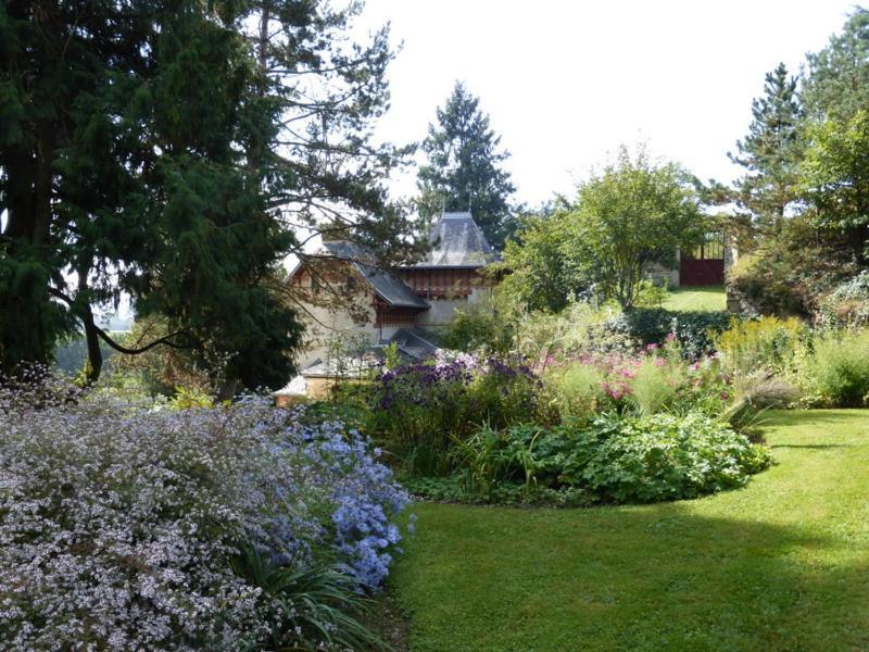 Le Manoir Sur La Roche, 74, Impasse Du Manoir, 71520 Navour Sur Grosne D121 Bed & Breakfast Clermain Exterior photo