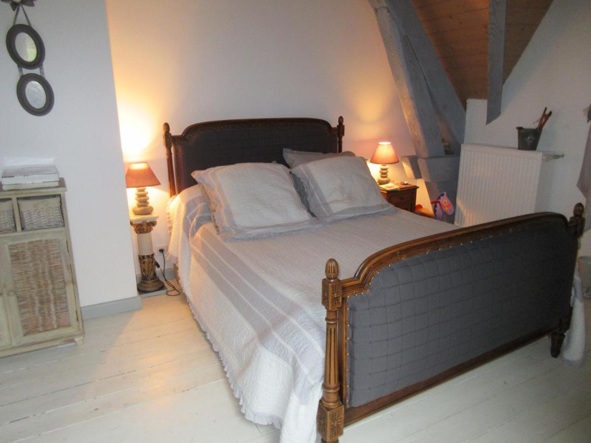 Le Manoir Sur La Roche, 74, Impasse Du Manoir, 71520 Navour Sur Grosne D121 Bed & Breakfast Clermain Exterior photo